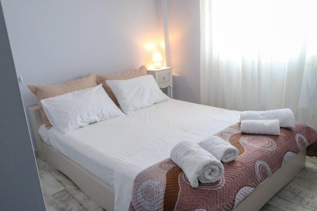 Sunshine House Offering Spectacular Views To Olymp A Apartment Неа Ираклия Екстериор снимка